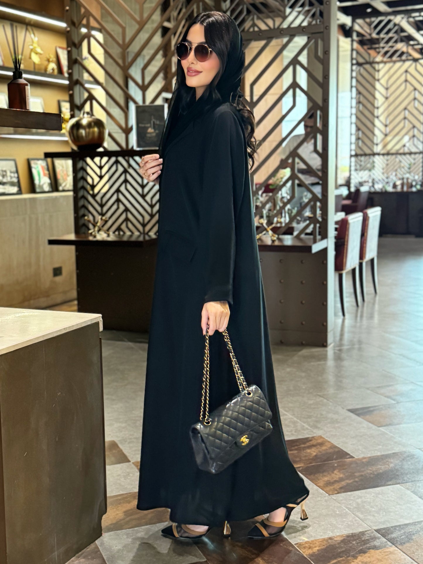 عباية شما سوداء