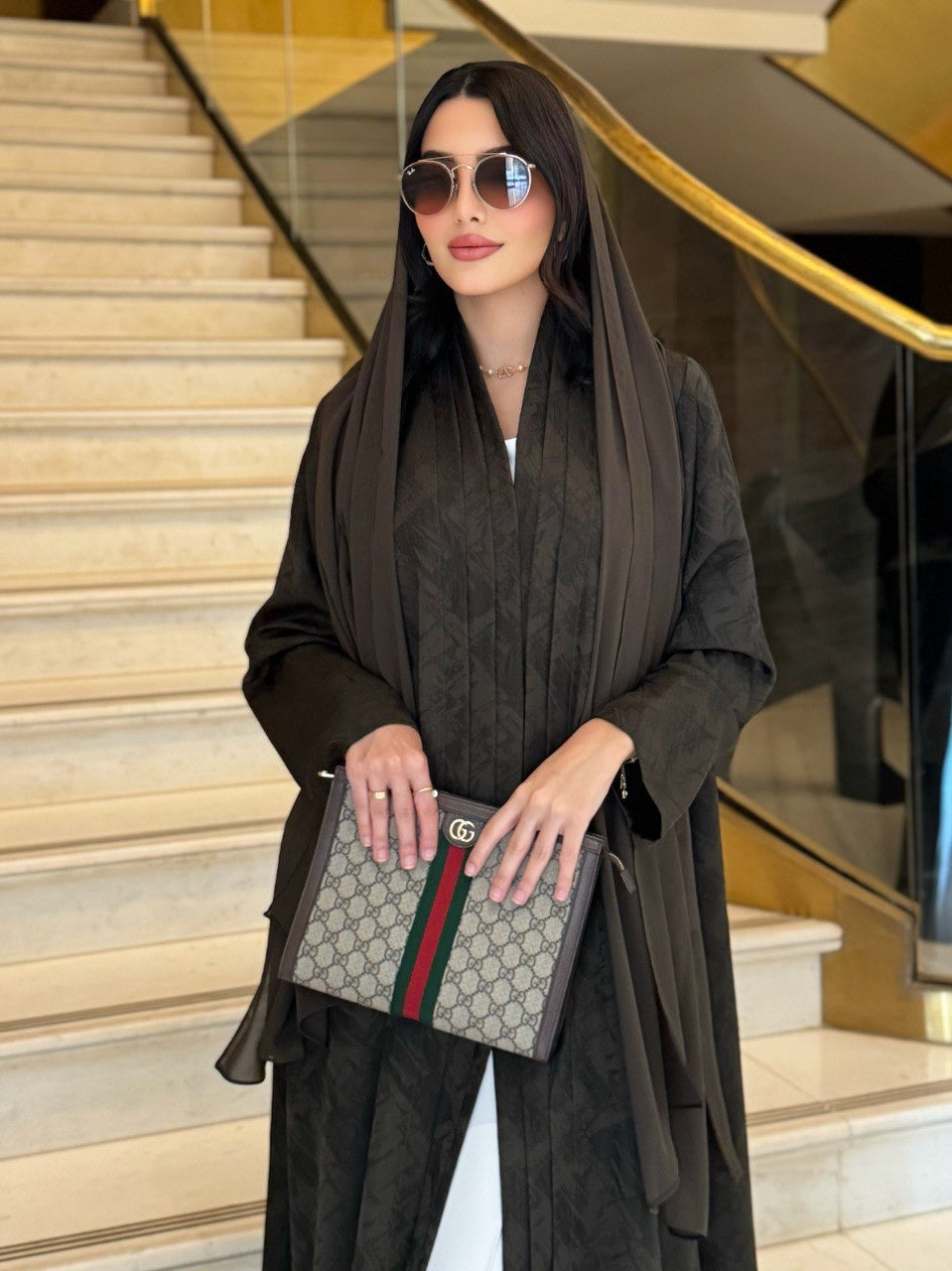 عباية شين زيتية