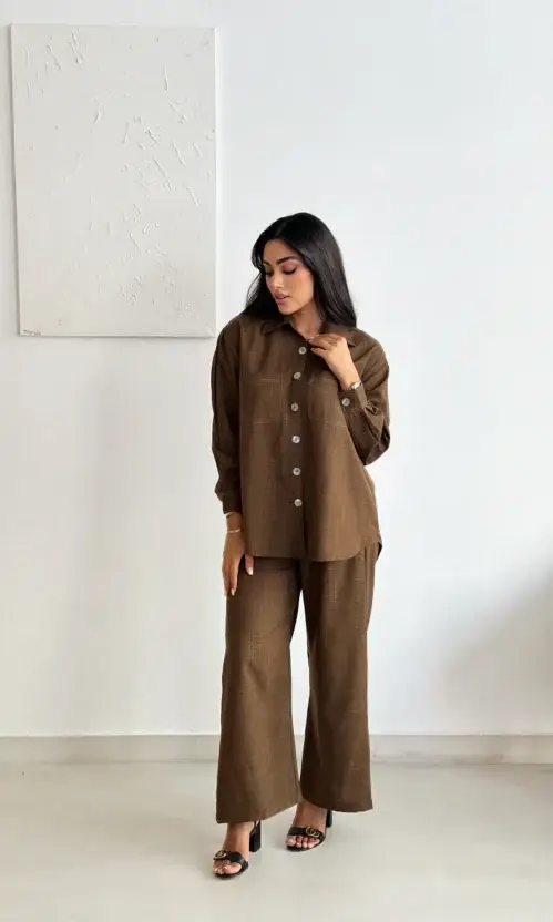 بدلة لمياء باللون الكركمي