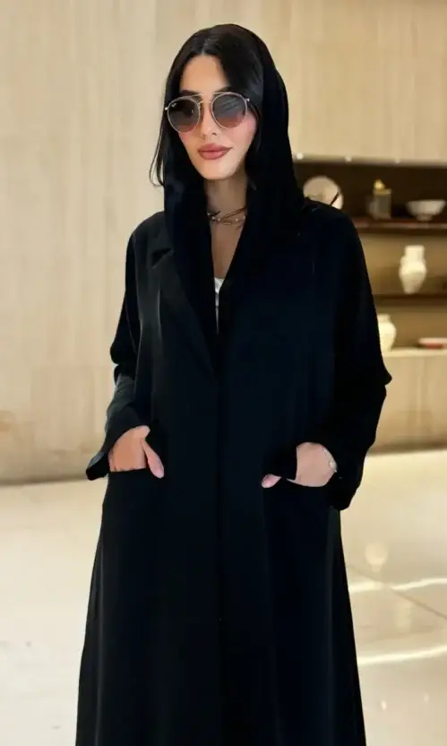 عباية شما سوداء